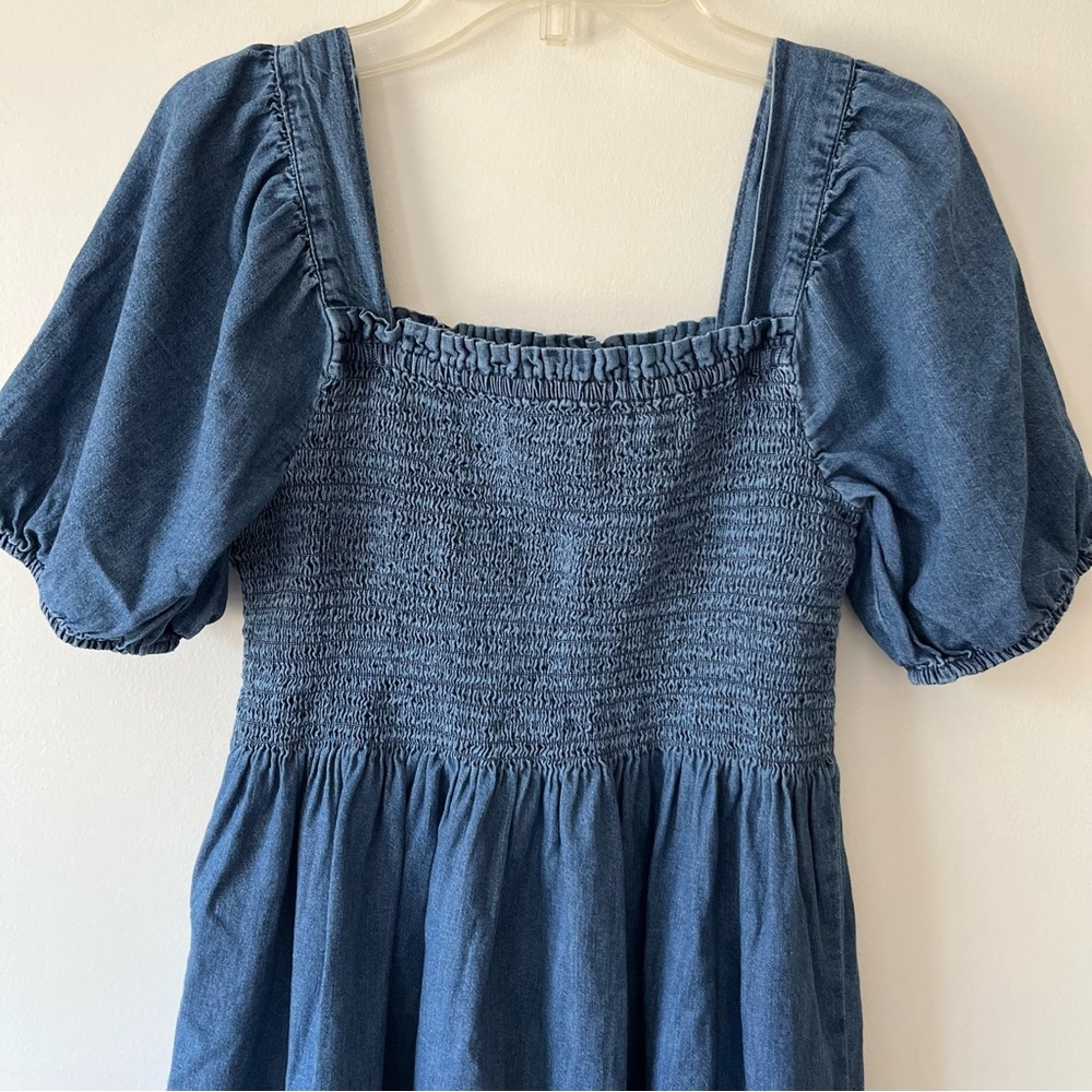 Girls GAP Smocked Chambray Dress XL - Picture 2 of 5